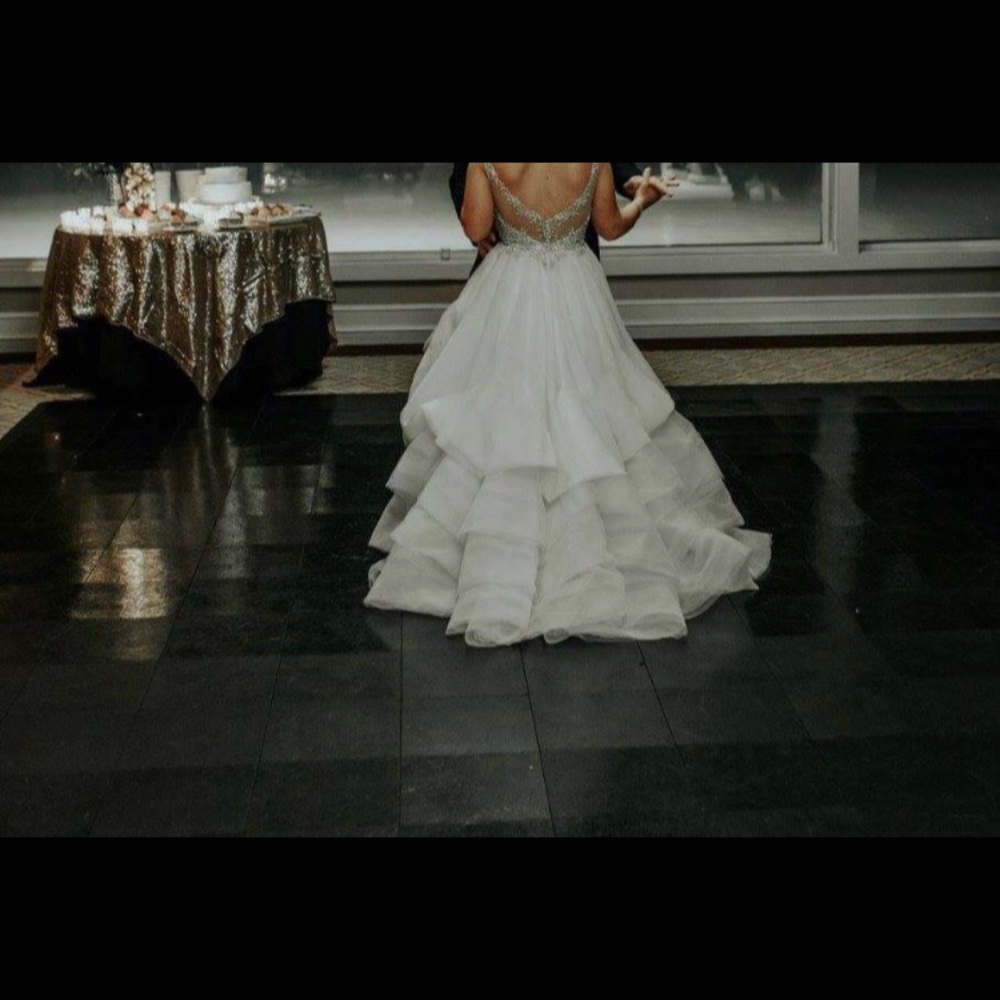 Martina Liana Wedding Dress - Picture 4 of 4